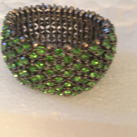 🆕Beautiful Green Rhinestone Stretch bracelet - Picture 2 of 3
